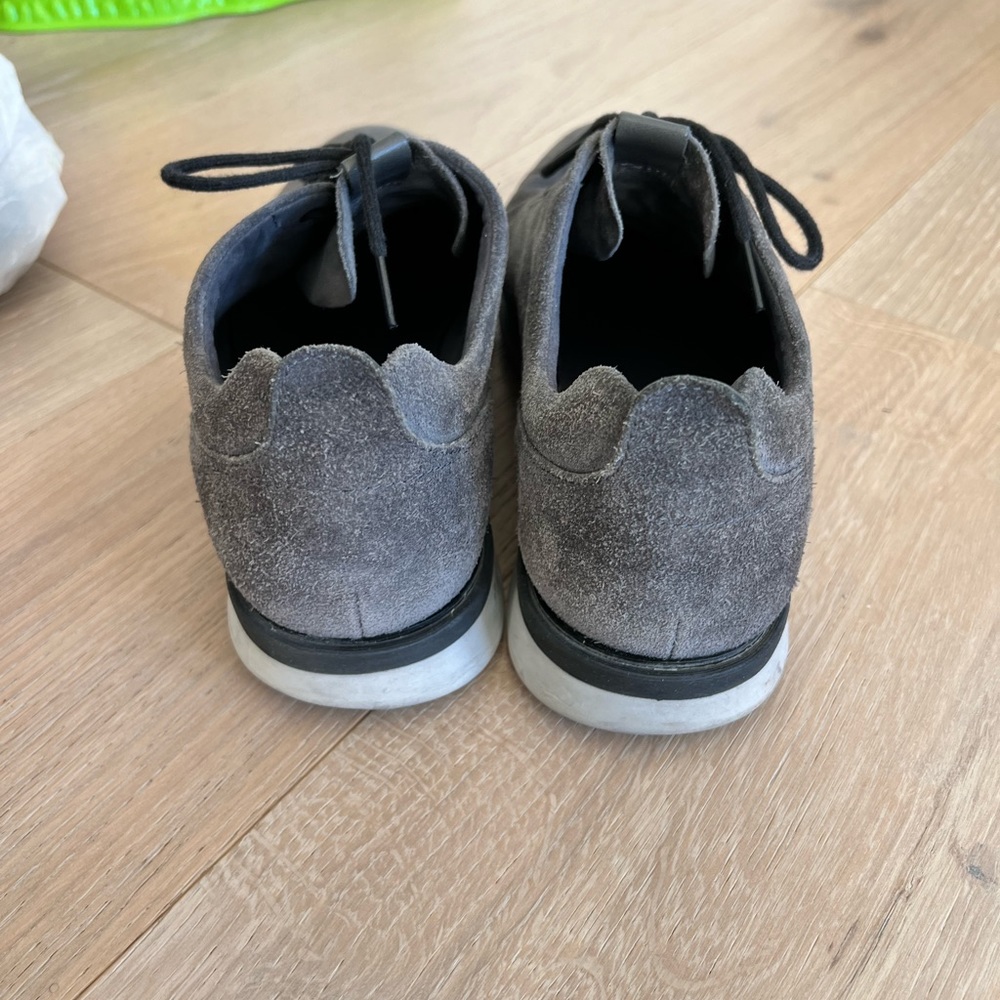Men dress sneakers